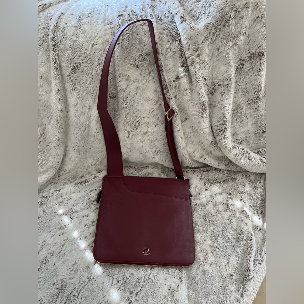 RADLEY London pockets. Large crossbody, new without tags.